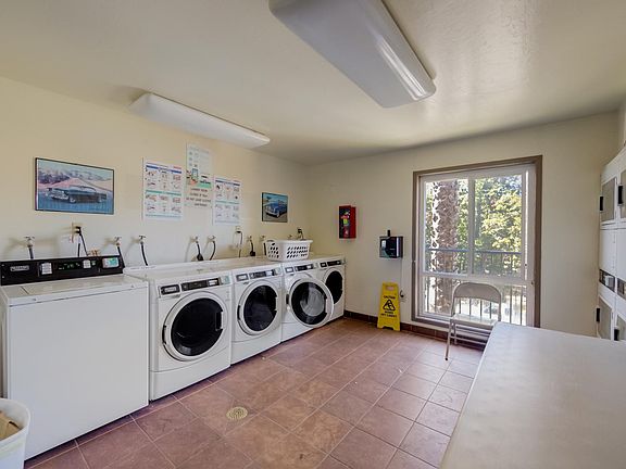 4th image of 2801 Summit St #1B-1Ba