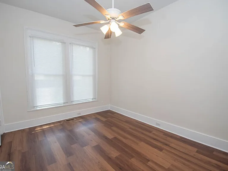 31 Saint Clair St — Photo 10