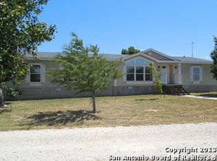 300 W Ditto Rd, Poteet, TX 78065