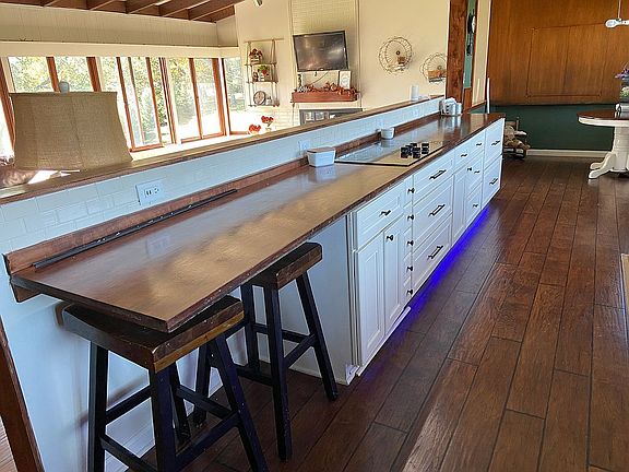 Kitchen is open to LR