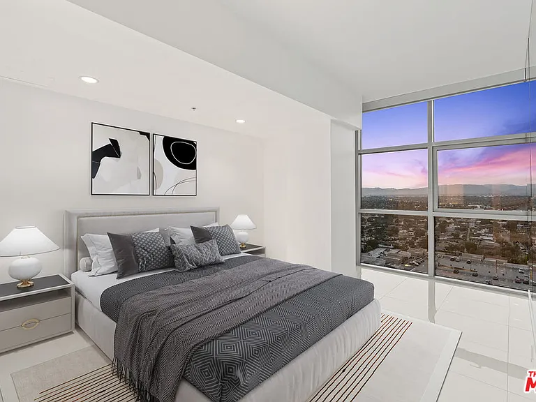13700 Marina Pointe Dr #1915 — Photo 16