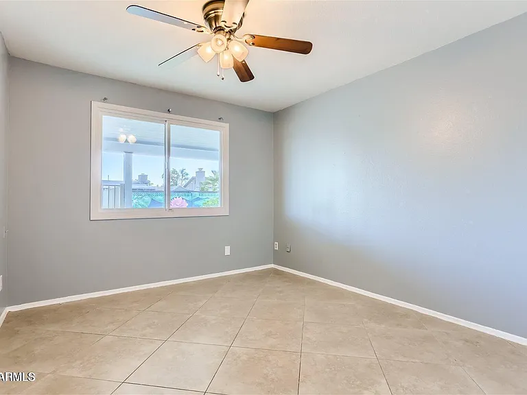 1991 E Carson Dr — Photo 12