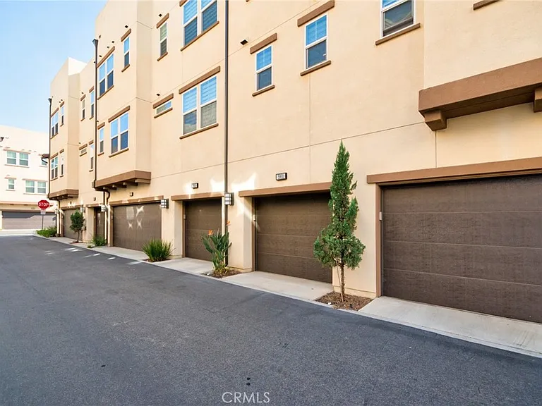5931 Spring St — Photo 27
