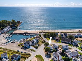 49 Ridgewood Rd, Old Lyme, CT 06371