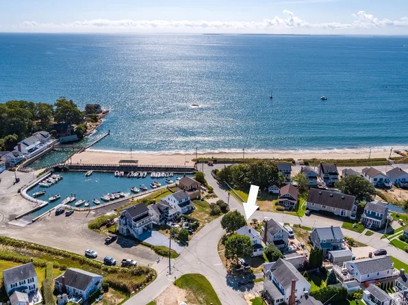 49 Ridgewood Road, Old Lyme, CT 06371