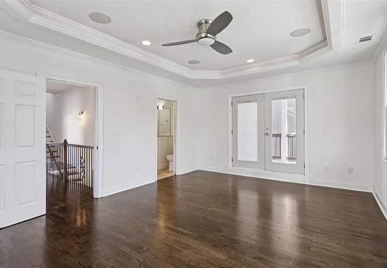 546 Highland Ave NE — Photo 20