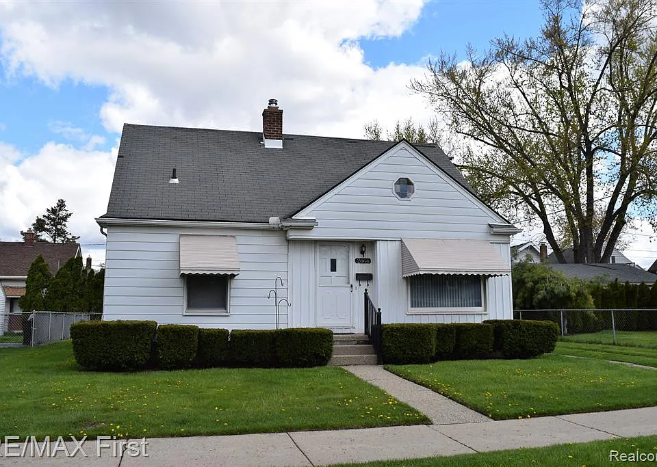 2666 Catalpa Dr
