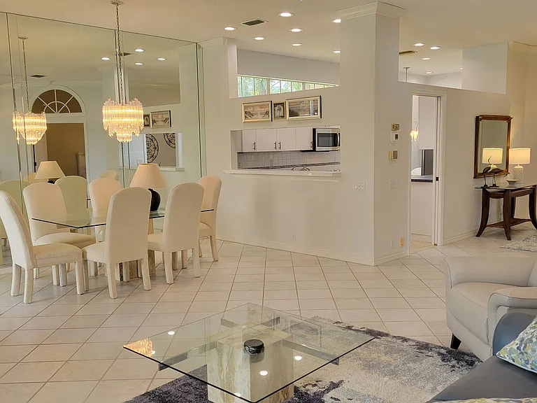 7557 Fairlinks Ct — Photo 14