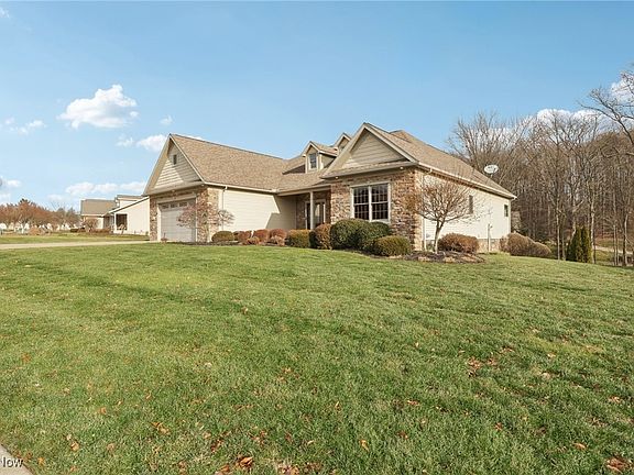 3rd image of 491 Hidden Pond Dr