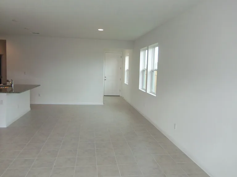 303 Cold Springs Loop — Photo 7