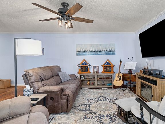 4th image of 314 Whitten Rd