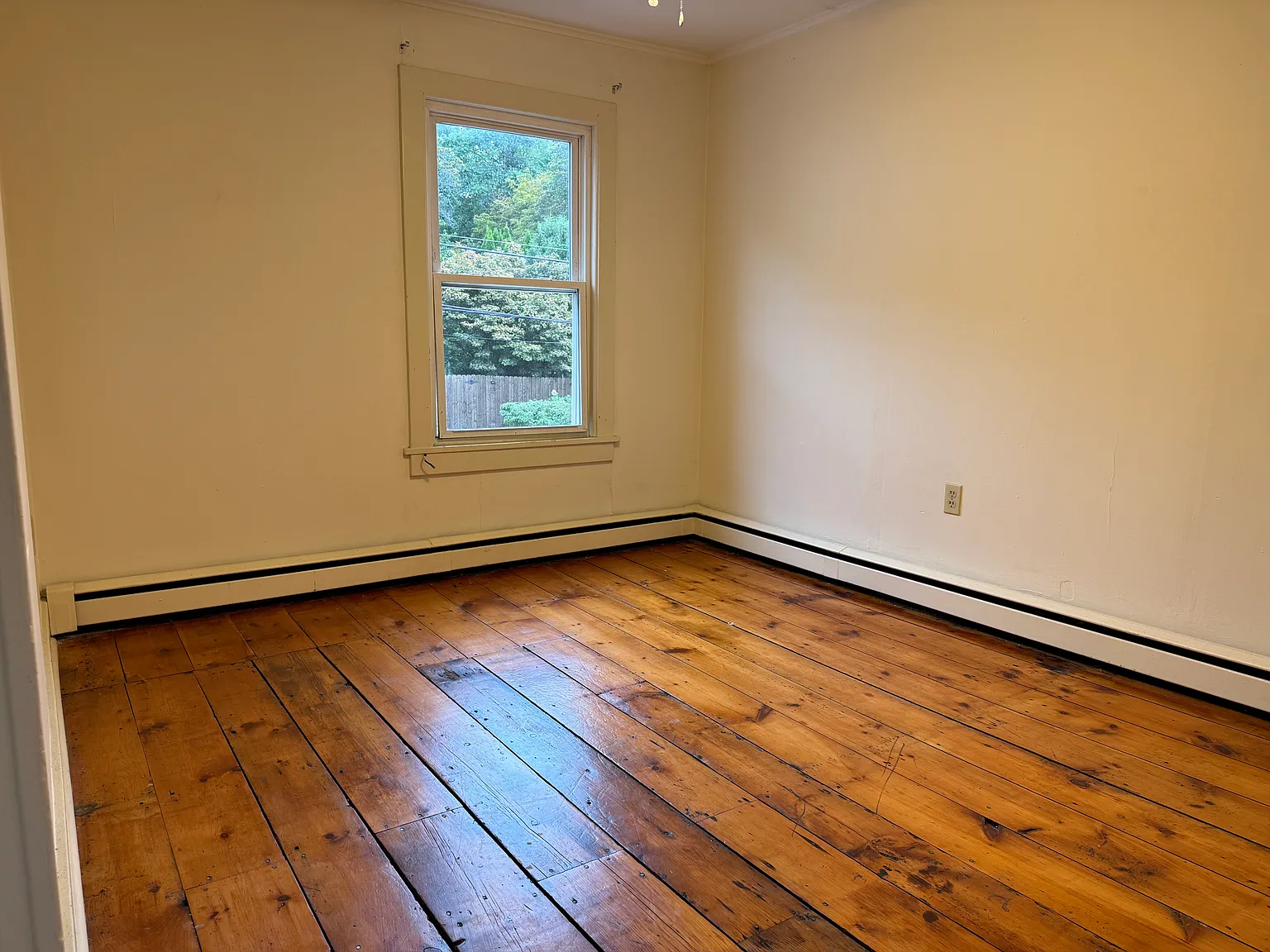 2 bed, 750 sqft, $1,525 — Photo 4