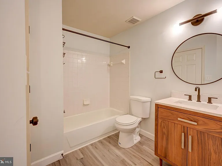 8905 Stone Creek Pl #102 — Photo 15