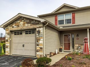 38 N Oakwood Ln, Selinsgrove, PA