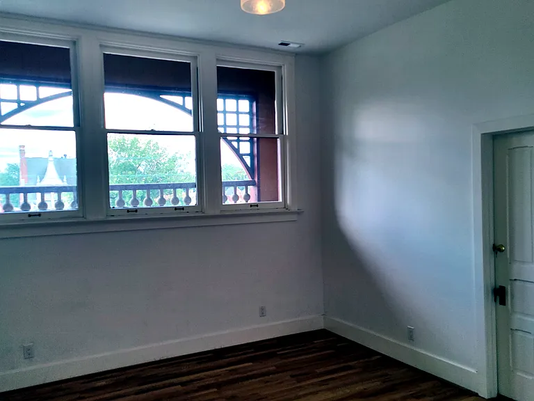 SE bedroom