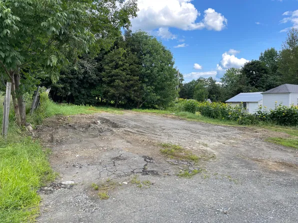 11 Lancaster Avenue, Guilford, ME 04443