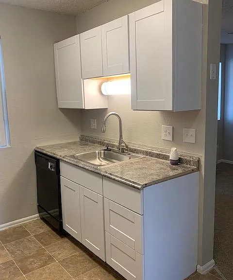 Sienna Place — Photo 16