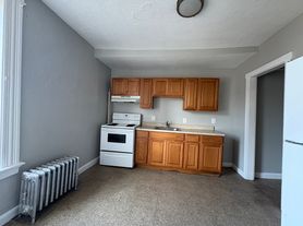 343 W Main St