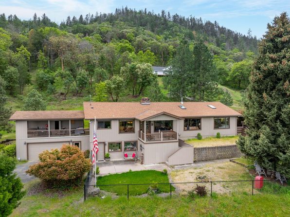4644 Glen Echo Way, Central Pt, OR 97502