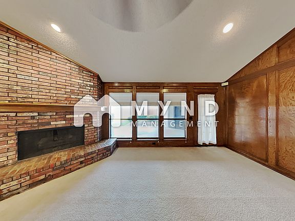3rd image of 1516 Danube Ln