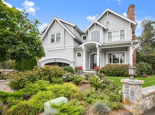 7 Finney Knoll Ln, Riverside, CT 06878