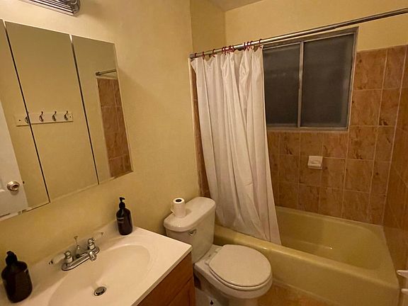 3rd image of 7 Norwich St Floor 1