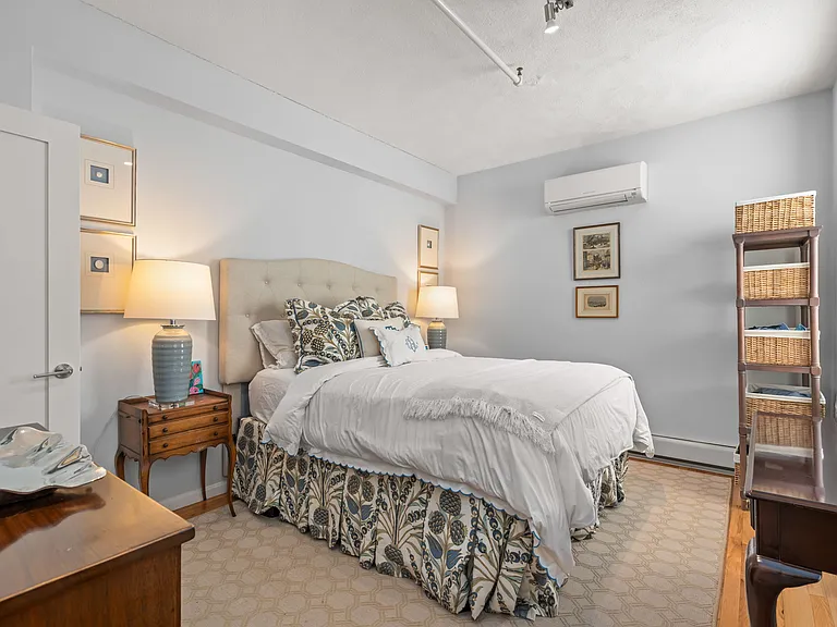 34 Plympton St #1 — Photo 18