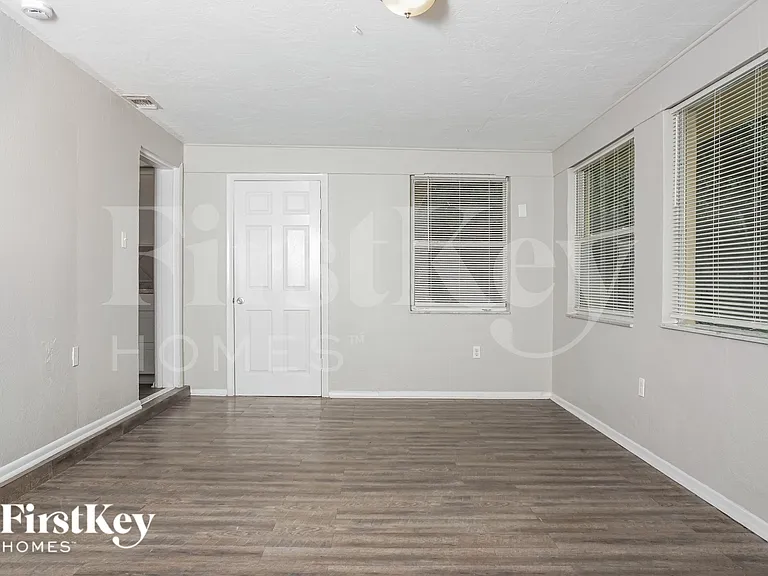 3567 Harbor Blvd — Photo 7