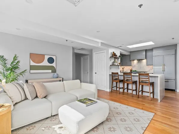 545 Cambridge St #3, Cambridge, MA 02141