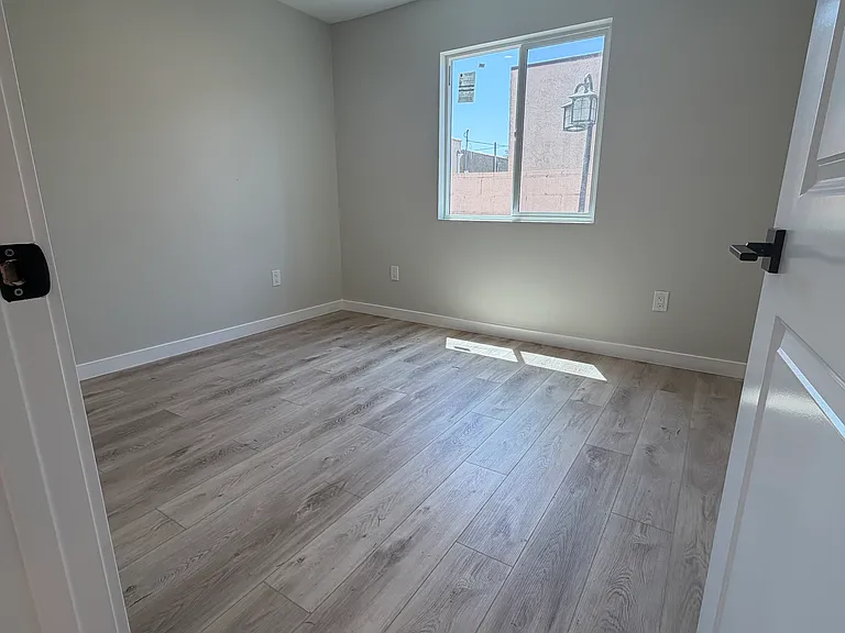 2303 W 79th St #1/2 — Photo 5