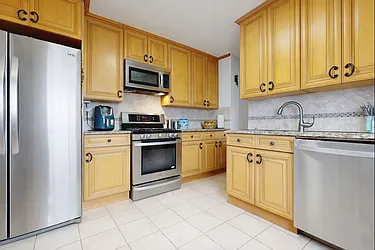 1020 Grand Concourse, #18R