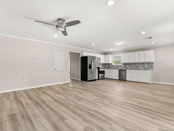 5th image of 3924 Sarah Dr