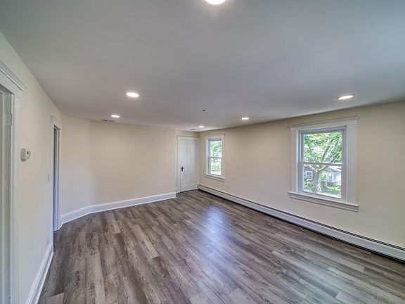 4th image of 482 Kinderkamack Rd #2