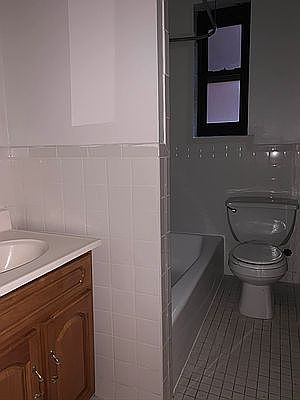 4th image of 2326 Loring Pl N APT 5E
