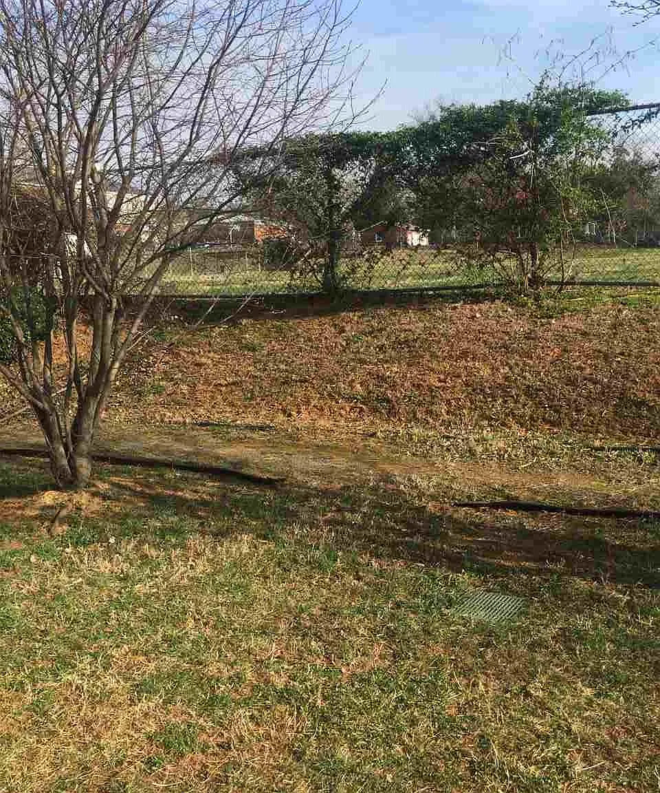 4 bed, 2.5 bath, 1457 sqft, $4,200 — Photo 4