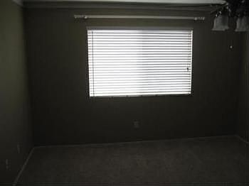 5th image of 285 Oak Briar Ct