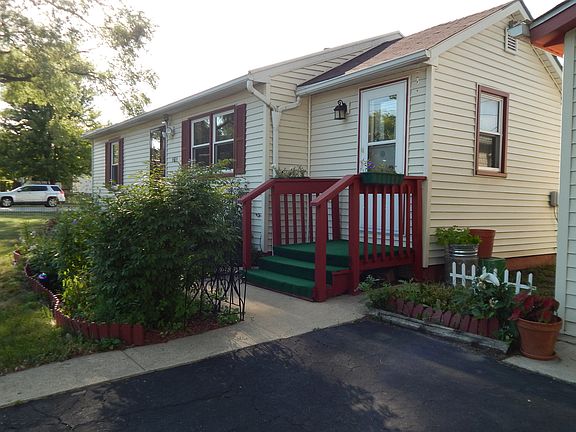 4th image of 101 N Farnsworth Ave