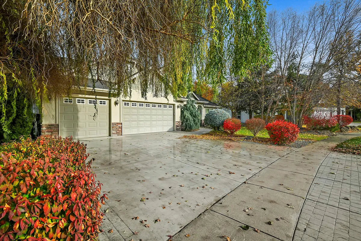 Building Photo - 508 Willow Trace Dr