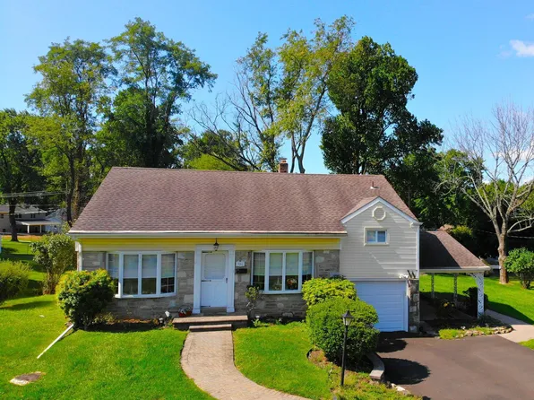 590 Jefferson Ave, Warminster, PA 18974