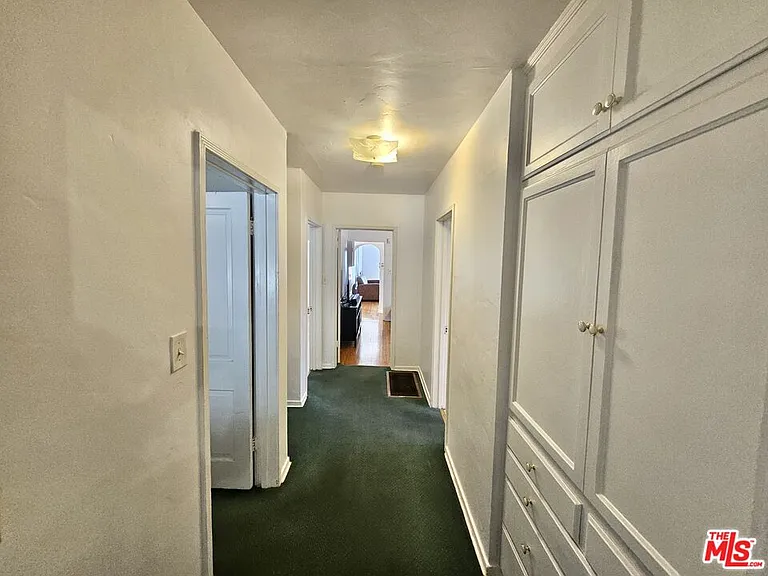 2211 W 78th Pl — Photo 20