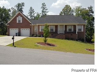 6041 Green Way Dr, Fayetteville, NC 28314