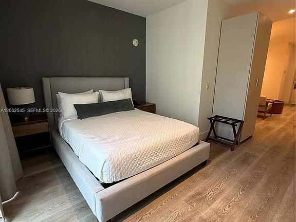4th image of 229 SW 9th St #507