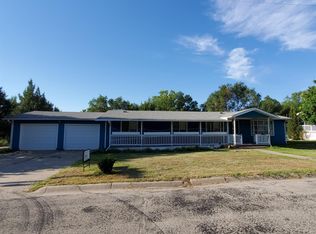 303 W Maple St, Hill City, KS 67642