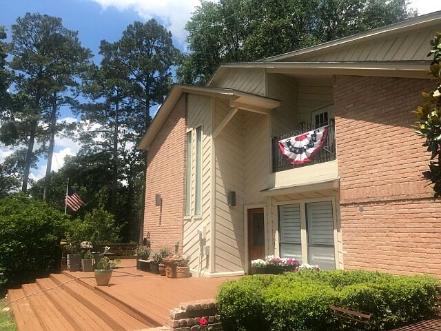 1st image of 900 Augusta Dr