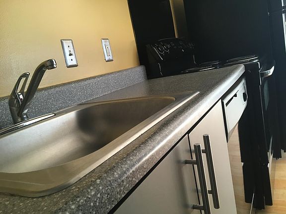 4th image of 1921 N Main St APT D3