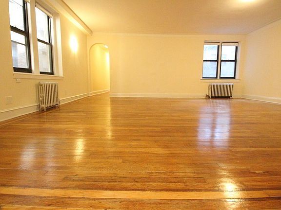 4th image of 128 W 72nd St APT 3B