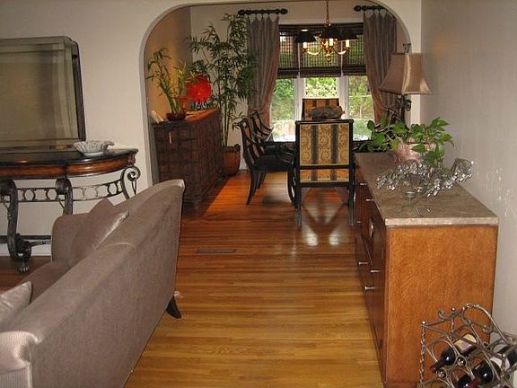 ENTRY TO DINING ROOM