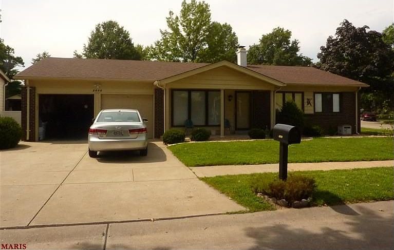 1st image of 2420 Whitshire Dr