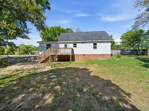 5th image of 557 Shirway Rd