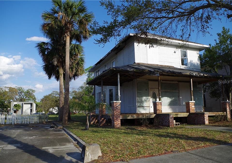 1st image of 305 S Park Ave